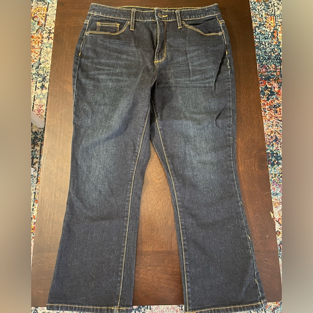 New with out tags Universal Threads size 10 jeans